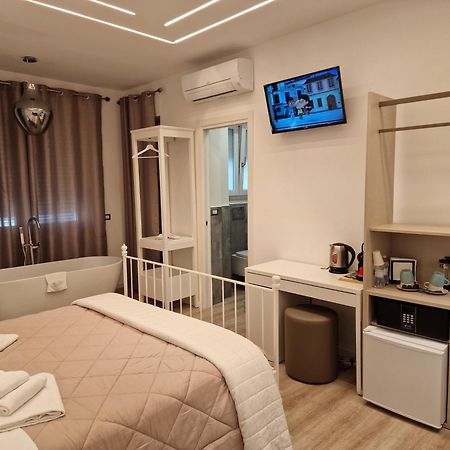 Guest House San Lorenz โรม ภายนอก รูปภาพ