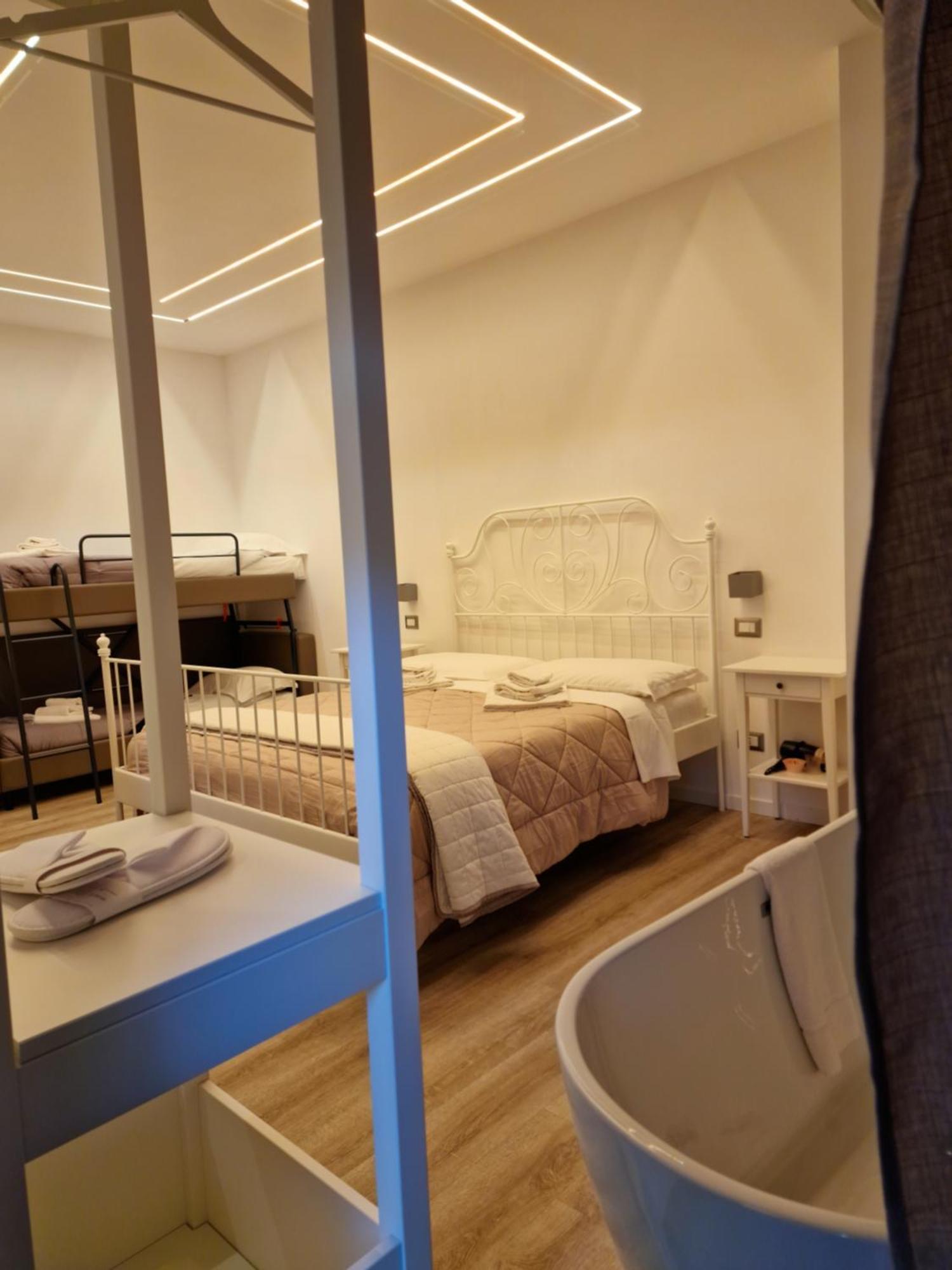 Guest House San Lorenz โรม ภายนอก รูปภาพ