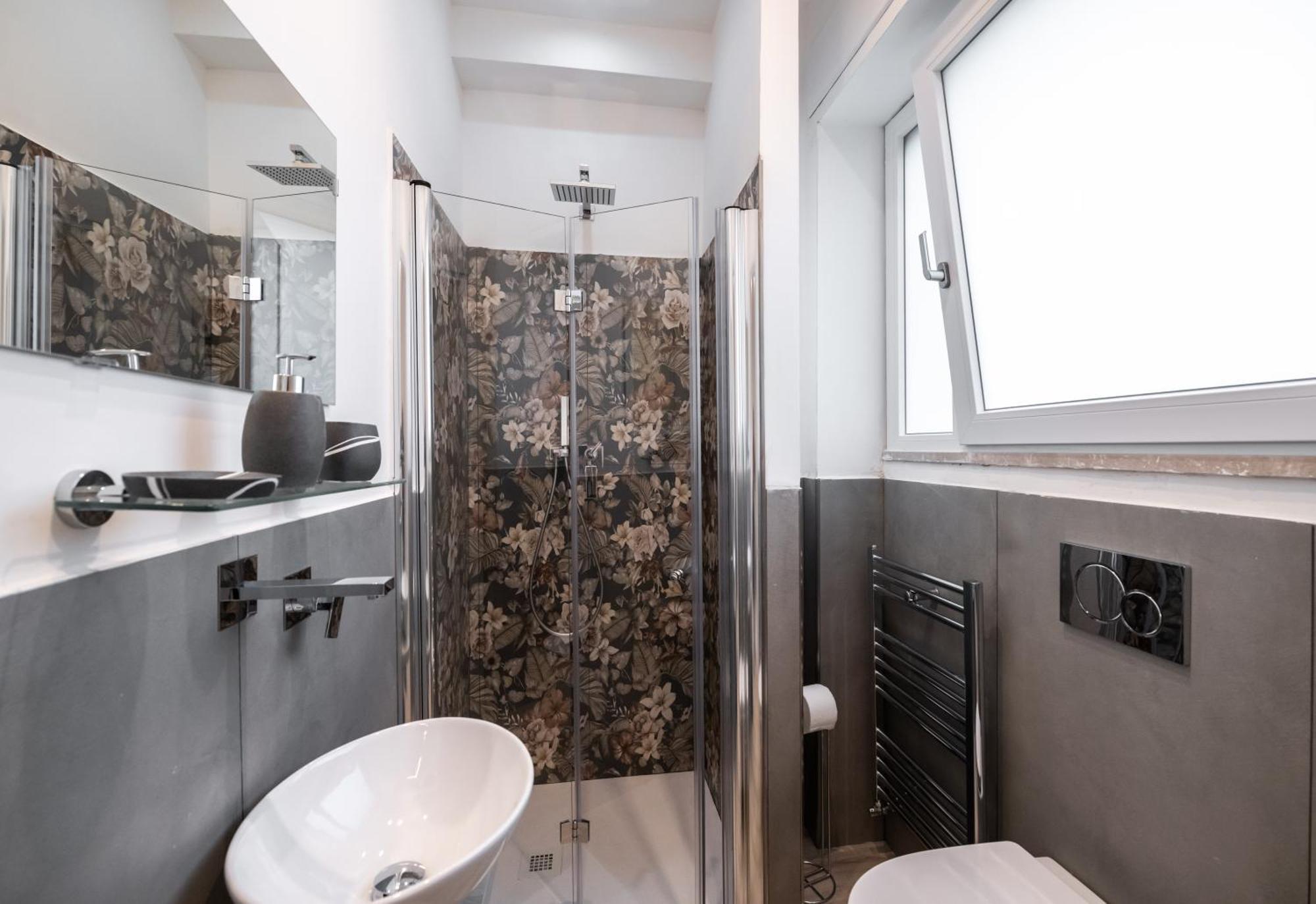 Guest House San Lorenz โรม ภายนอก รูปภาพ