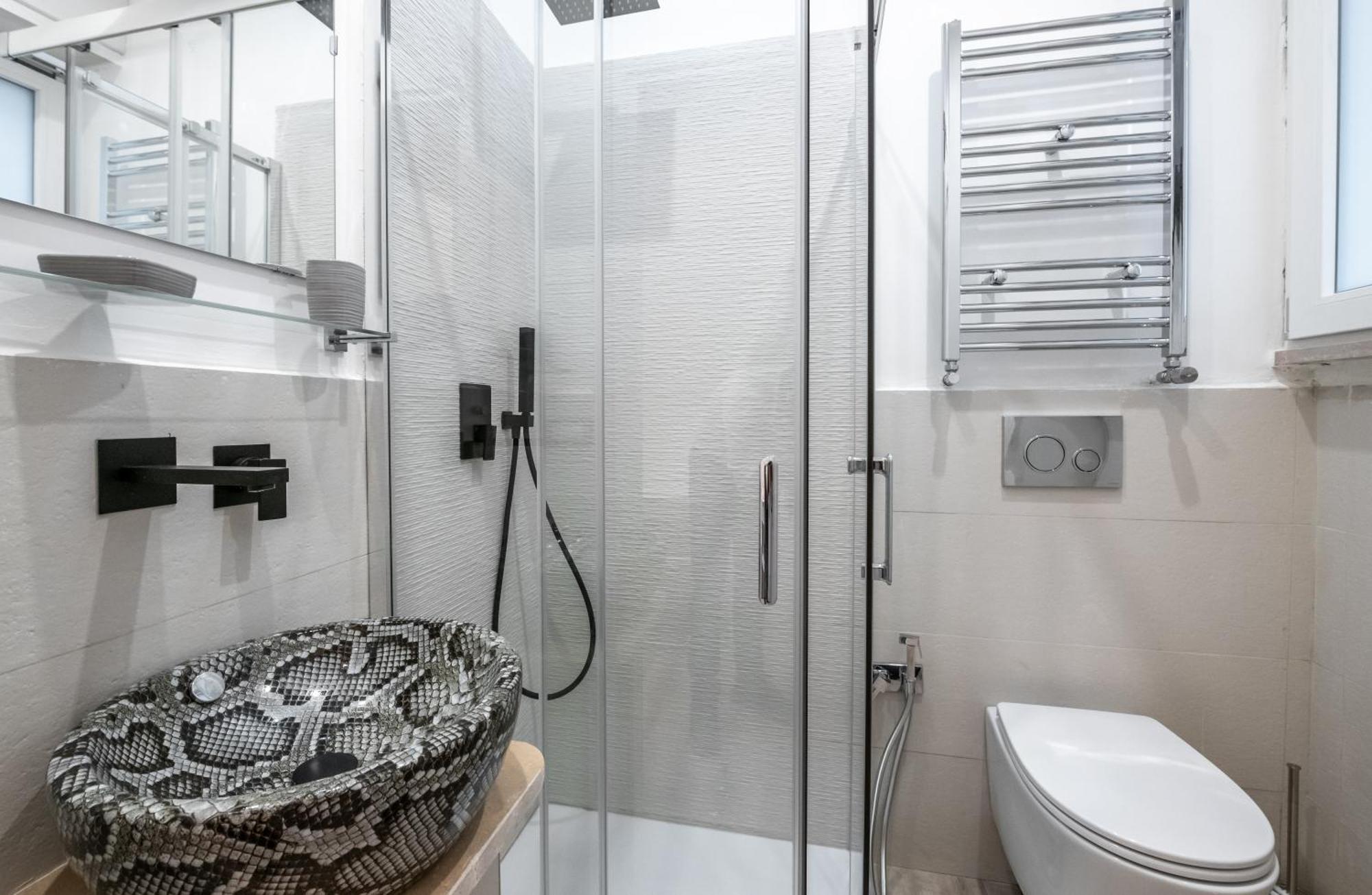 Guest House San Lorenz โรม ภายนอก รูปภาพ