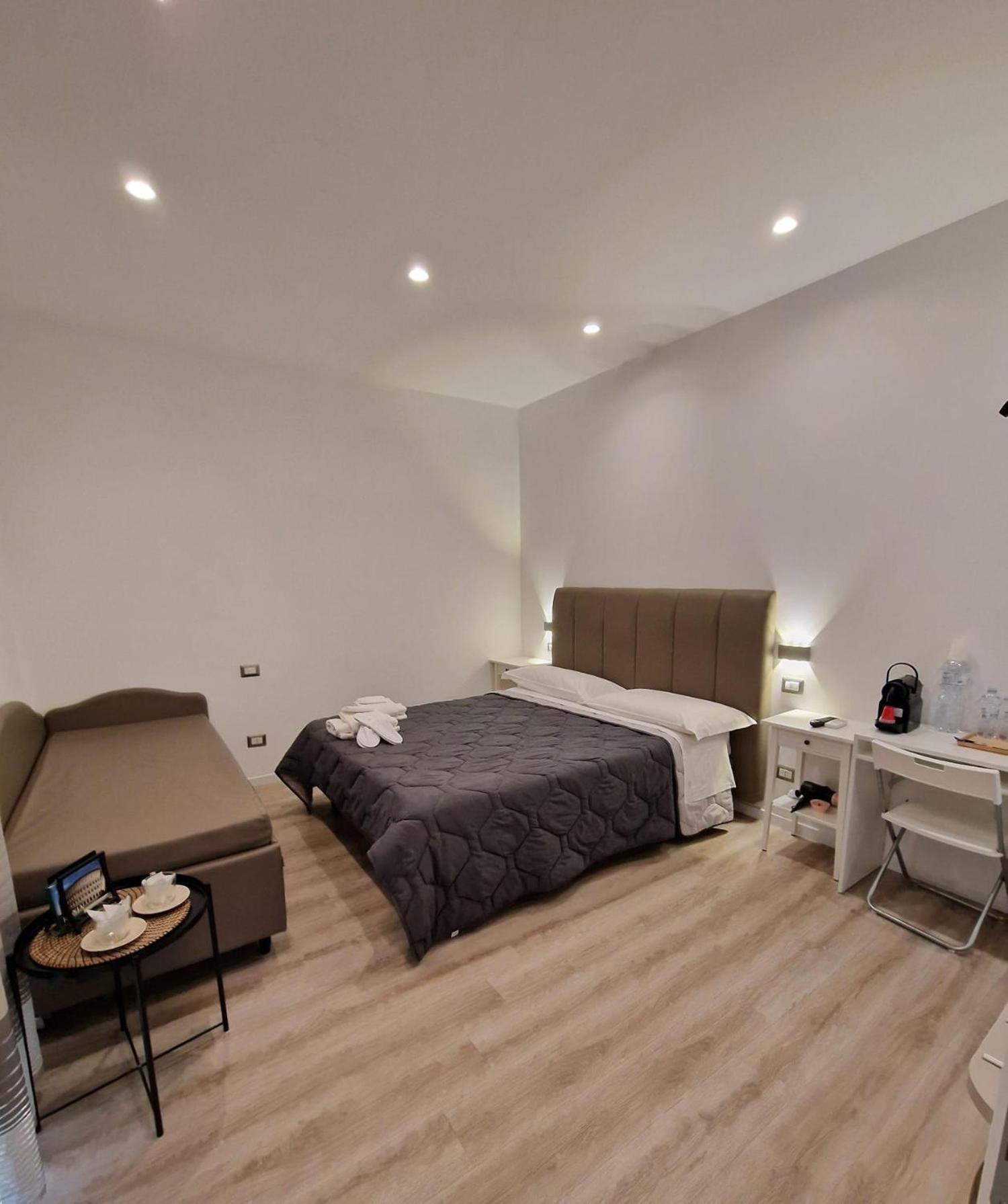 Guest House San Lorenz โรม ภายนอก รูปภาพ
